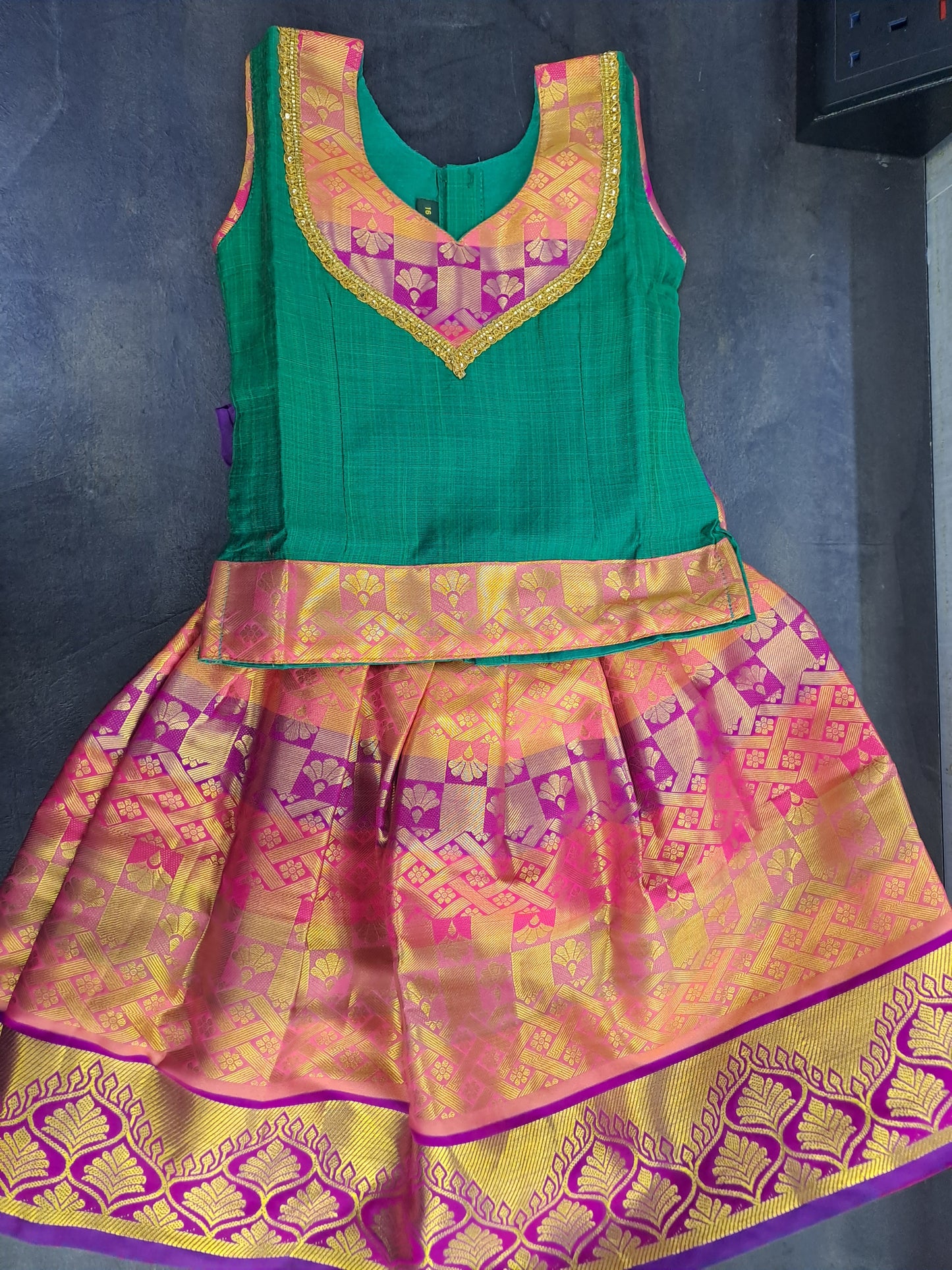 Kids Lehenga